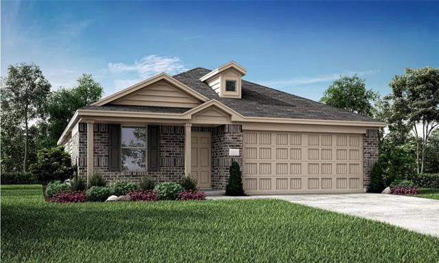 2402 Mobile St in Ennis, TX - Building Photo