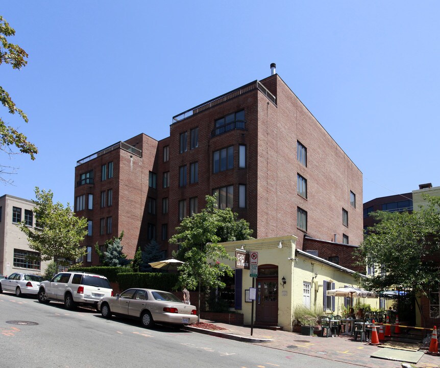 Wadsworth House in Washington, DC - Building Photo