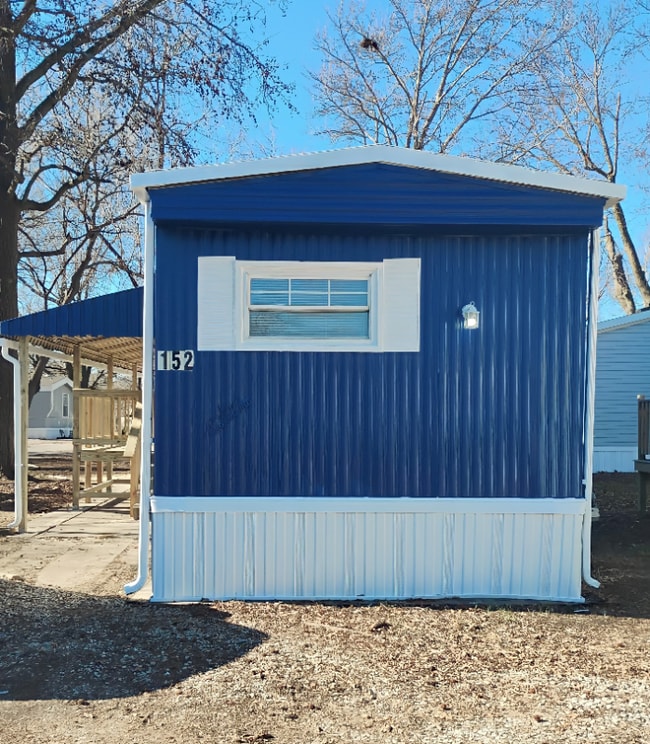 152 Rainbow Dr in Belton, MO - Building Photo - Building Photo