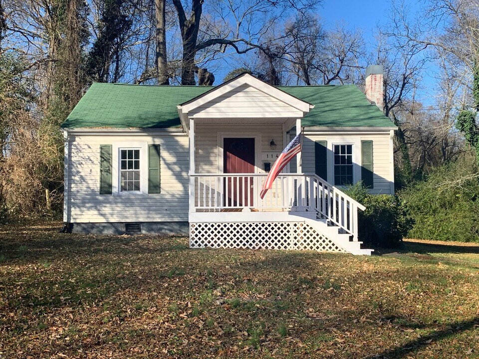 114 Cherry St in Carrollton, GA - Building Photo