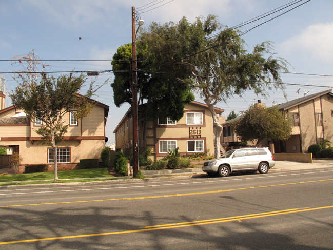 2513 Grant Ave in Redondo Beach, CA - Building Photo - Building Photo