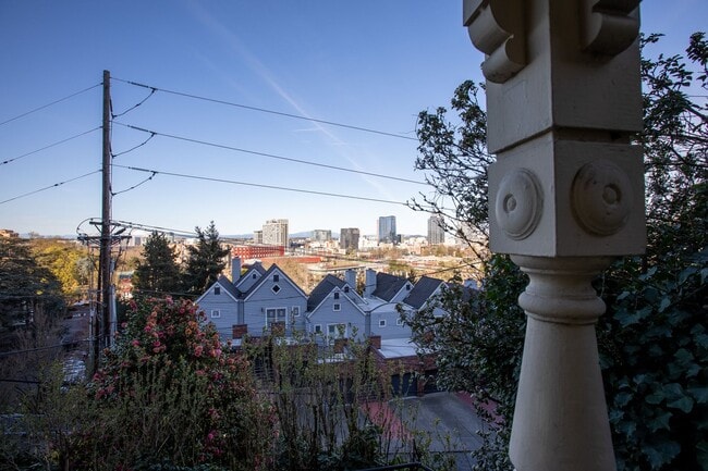 1940-1946-1946 SW Market St Dr in Portland, OR - Building Photo - Building Photo