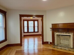 271-273-273 Pleasant St in Holyoke, MA - Building Photo - Building Photo