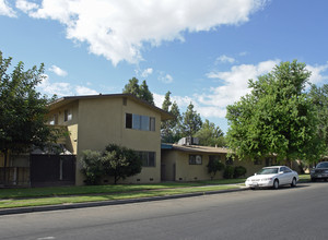 Tamra Terrace Apartments in Fresno, CA - Building Photo - Building Photo