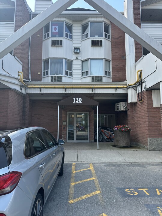 130 Bell Farm Rd in Barrie, ON - Building Photo