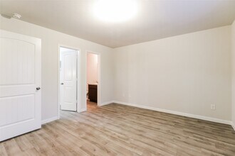 196 Spring Meadows Cir in Willis, TX - Building Photo - Building Photo