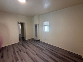 416 Cromwell Ave SW in Albuquerque, NM - Foto de edificio - Building Photo