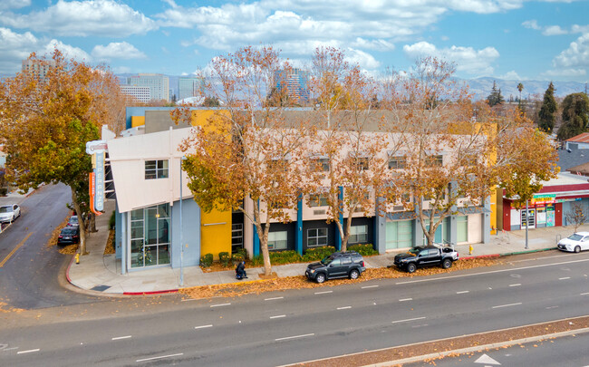 Pensione Esperanza in San Jose, CA - Foto de edificio - Building Photo