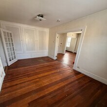 298 Hoboken Ave, Unit 1 in Jersey City, NJ - Building Photo - Building Photo