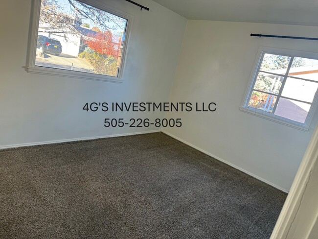 2627 N Mossman Dr in Farmington, NM - Building Photo - Building Photo