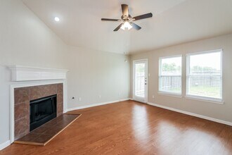 13910 Maleewan Ln in Sugar Land, TX - Building Photo - Building Photo