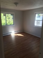 230 Roosevelt St in Providence, RI - Foto de edificio - Building Photo