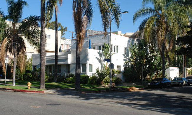 1392 Veteran Ave in Los Angeles, CA - Building Photo - Building Photo