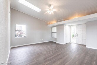 16737 Pheasant Ct in Ft. Myers, FL - Foto de edificio - Building Photo