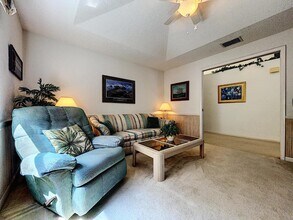 9408 New Orleans Dr in Spring Hill, FL - Building Photo - Building Photo