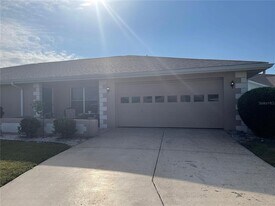 114 Wintersong Ln in Sun City Center, FL - Building Photo