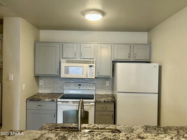 510 N Alma School Rd in Mesa, AZ - Building Photo - Building Photo