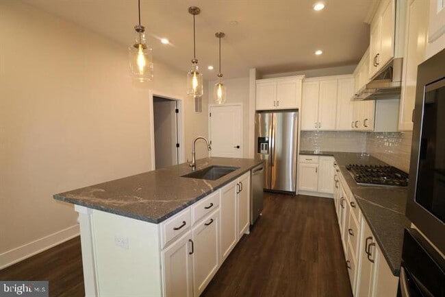 property at 5105 Donatello Dr