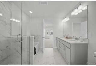 1802 Salt Springs Dr in Saline, MI - Building Photo - Building Photo