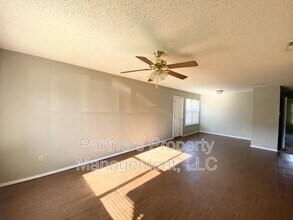 1659 N Dawn Dr in Fayetteville, AR - Building Photo - Building Photo
