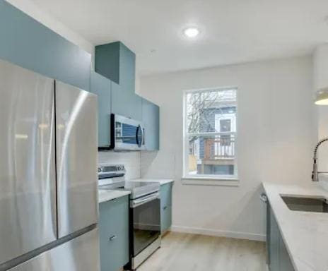 2071 NE Davis St in Portland, OR - Building Photo - Building Photo
