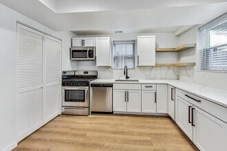 2002 W Coulter St, Unit G in Chicago, IL - Building Photo - Building Photo