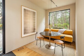 17 Bay View Ave in East Hampton, NY - Building Photo - Building Photo