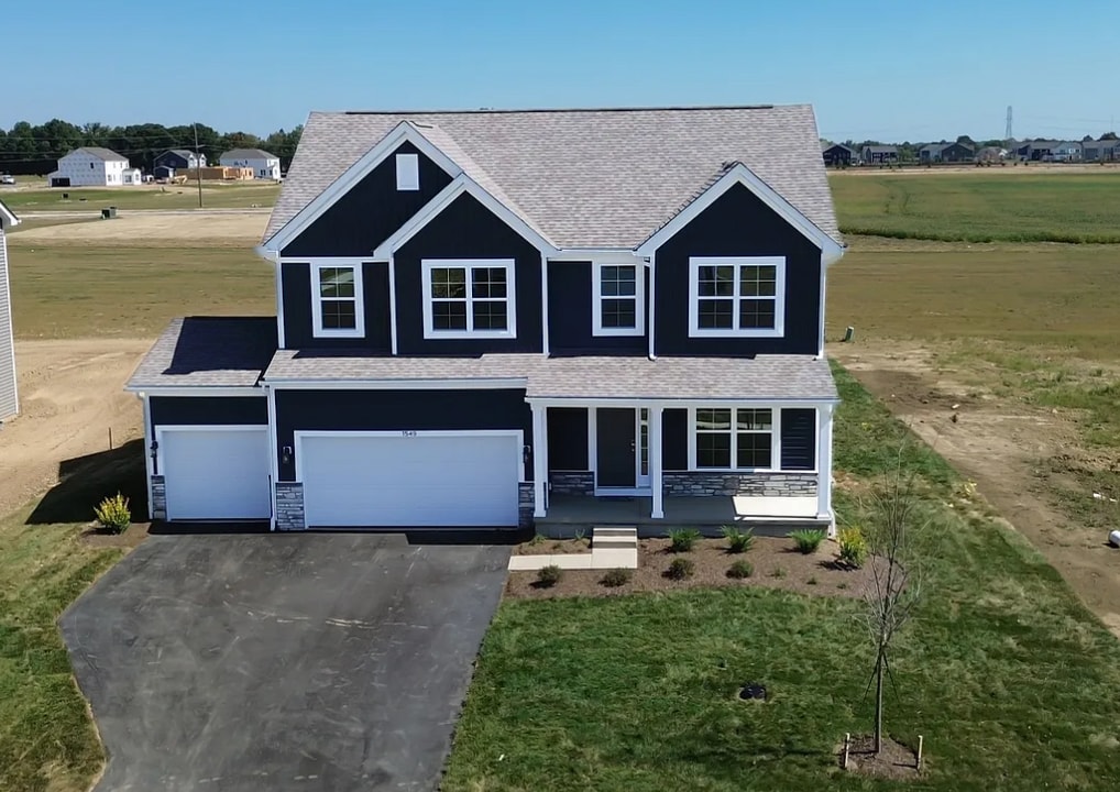 1549 Marie Way in Delaware, OH - Building Photo