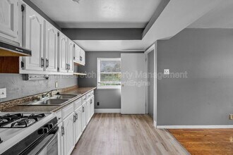 135 Dundee Cir in St. Louis, MO - Building Photo - Building Photo