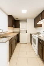 1800 Sans Souci Blvd, Unit 331 in North Miami, FL - Building Photo - Building Photo
