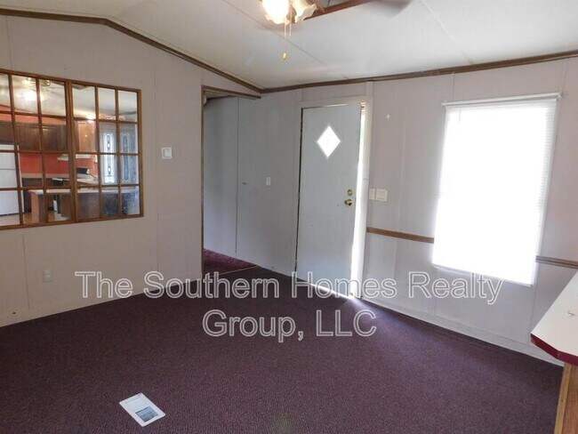 511 Co Rd 267 in Niota, TN - Foto de edificio - Building Photo