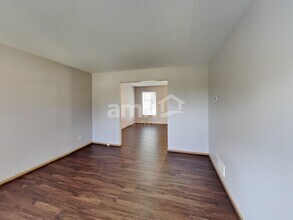 347 Deering Ln in Bolingbrook, IL - Building Photo - Building Photo