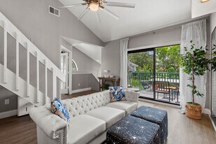 50 Emerald Woods Dr in Naples, FL - Building Photo