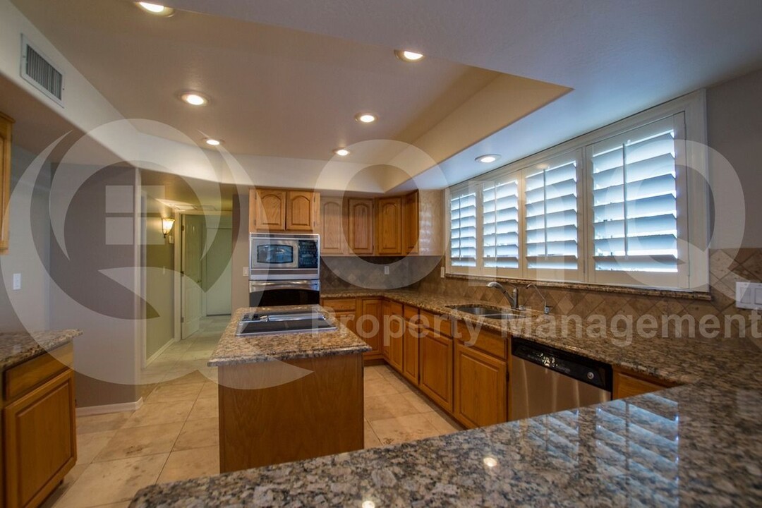 5345 E McLellan Rd in Mesa, AZ - Building Photo