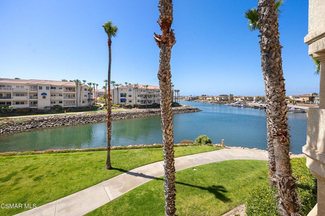 1731 Pearl Way in Oxnard, CA - Building Photo