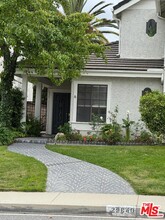 29840 Quail Run Dr in Agoura Hills, CA - Building Photo - Building Photo