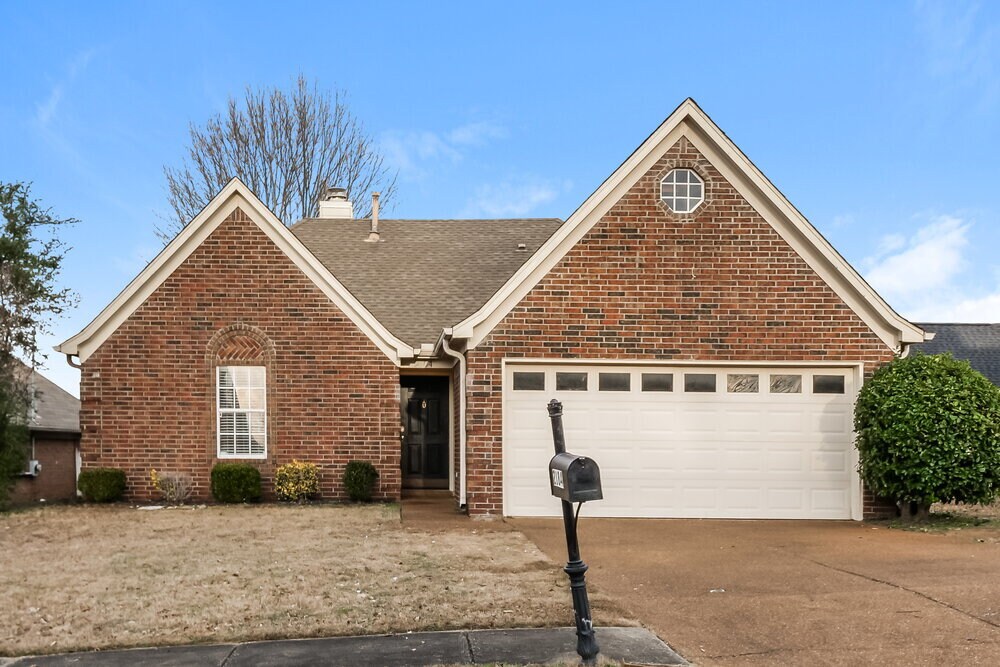 2184 Stone Stream Dr in Memphis, TN - Foto de edificio