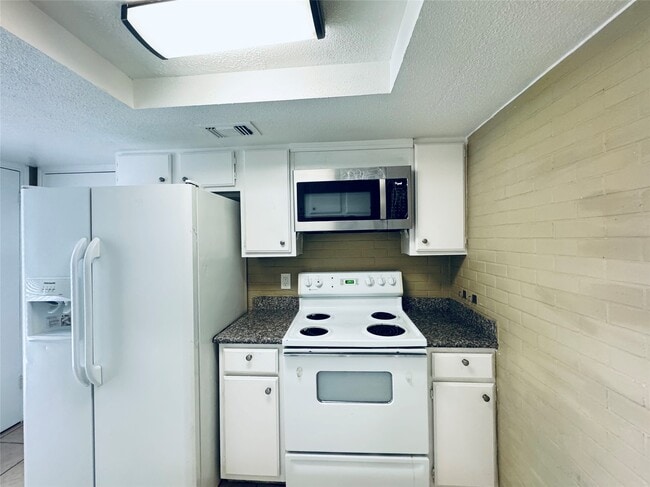 11311 Harwin Dr. in Houston, TX - Building Photo - Building Photo