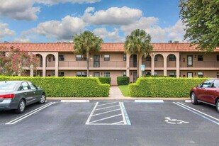 2101 Woolbright Rd in Boynton Beach, FL - Building Photo