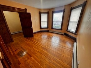 181 High St in Naugatuck, CT - Building Photo - Building Photo