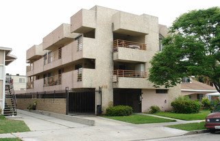 418 W Windsor Rd Apartments