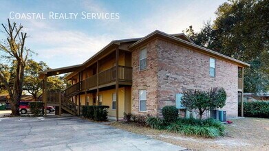 895 Silverwood in Fort Walton Beach, FL - Building Photo - Building Photo