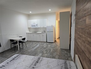 1345 Pennsylvania Ave in Miami Beach, FL - Building Photo - Building Photo