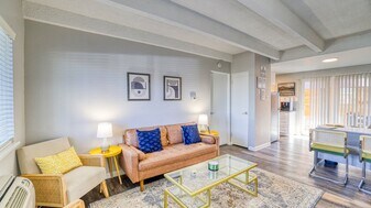 1600 S Albion in Denver, CO - Building Photo