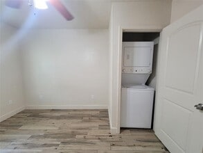 5327 Avenue O in Galveston, TX - Building Photo - Building Photo