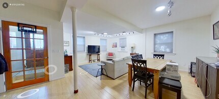 67 Seeley St, Unit Main Floor in Brooklyn, NY - Foto de edificio - Building Photo