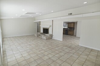 13721 Woodcock Ave in Los Angeles, CA - Building Photo - Building Photo