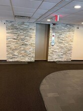 400 Thames Pkwy in Park Ridge, IL - Building Photo - Building Photo