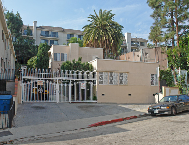 1945 Wilcox Ave