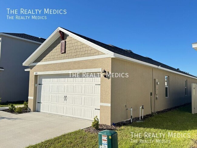 1180 Cascades Ave in Davenport, FL - Building Photo - Building Photo